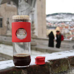 Aparat de cafea de voiaj Cafflano Go-brew (roșu)