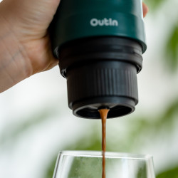 Outin Nano (Outin Teal) - aparat de cafea de călătorie