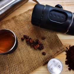 Aparatul de cafea de voiaj Staresso mini PRO | SP-200M (negru)