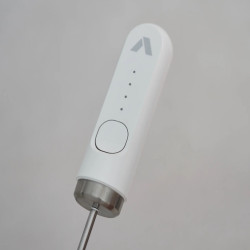 Subminimal NanoFoamer Lithium - aparat pentru spumă de lapte (alb)