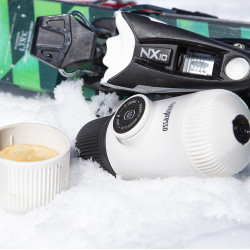 Aparat de cafea portabil Wacaco Nanopresso (alb) + carcasă solidă